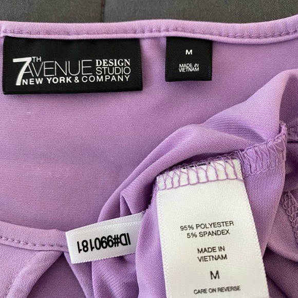 New York & Company Bell Sleeve Top Size Medium - Picture 4 of 5